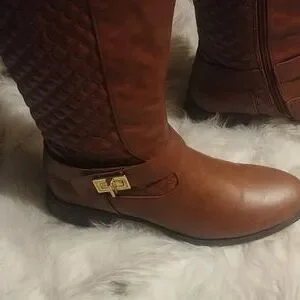ShoeDazzle Women Shoe dazzle brown over the knee flat boot. Size 7.5 main image 2